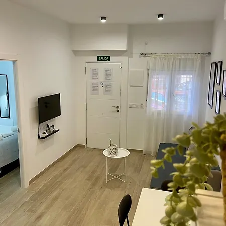 Mellis - Maria Zambrano Train Station & Bus Appartement *